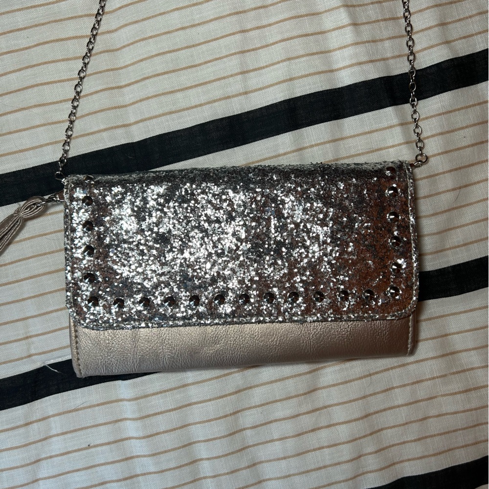 Madden girl Silver Glitter Crossbody Bag - Picture 2 of 3